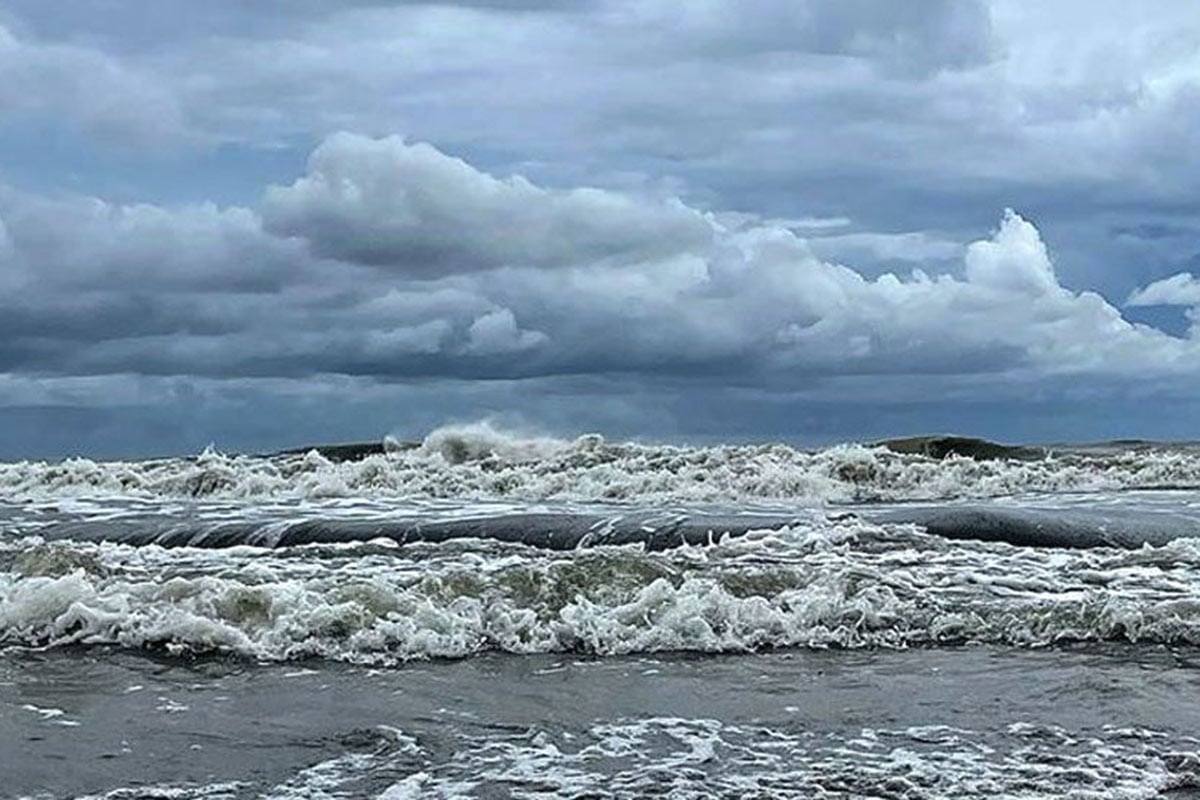 ১২ ঘণ্টার মধ্যে বঙ্গোপসাগরে লঘুচাপ সৃষ্টি হতে পারে