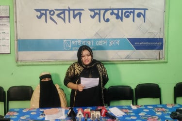 প্রকাশ্যে ঘুরে বেড়াচ্ছে হত্যা হামলার আসামি, বাদীকে হুমকি