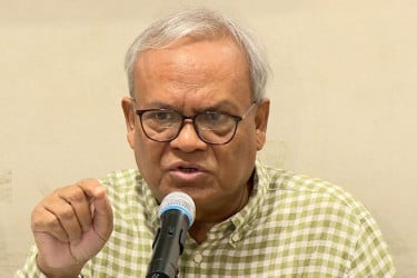 ‘আওয়ামী লীগের ভয়ংকর নির্যাতনের কাছে আদর্শচ্যুত হননি খালেদা জিয়া’