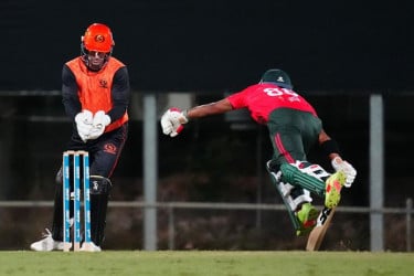 ব্যাটিং ব্যর্থতায় বাংলাদেশের হার