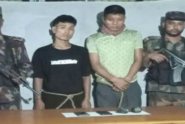 ঘুমধুম সীমান্তে আরাকান আর্মি সন্দেহে আটক ২, স্বীকারোক্তি একজনের