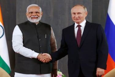 মোদিকে ফোনে কী বললেন পুতিন?