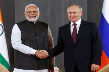 মোদিকে ফোনে কী বললেন পুতিন?
