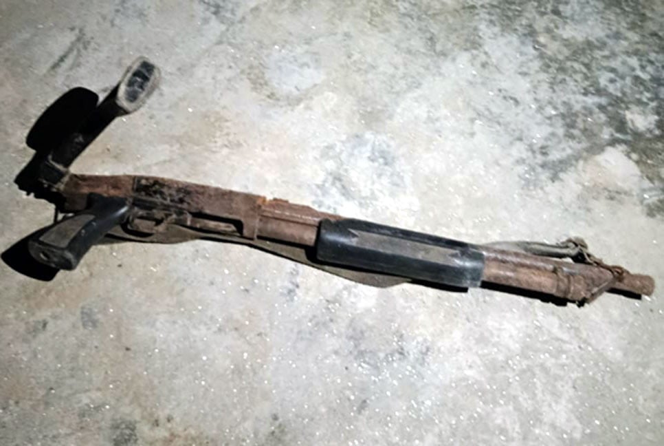 রাজধানীর খিলগাঁওয়ে ভবনের ছাদে মিললো শটগান