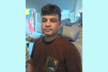 রাজধানীতে আওয়ামী লীগের নেতা গ্রেফতার