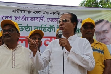 ‘আওয়ামী লীগের ইতিহাস পালিয়ে যাওয়ার ইতিহাস’