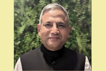 হাসিনার সাবেক সামরিক সচিব মিয়াজীর দেশত্যাগে নিষেধাজ্ঞা