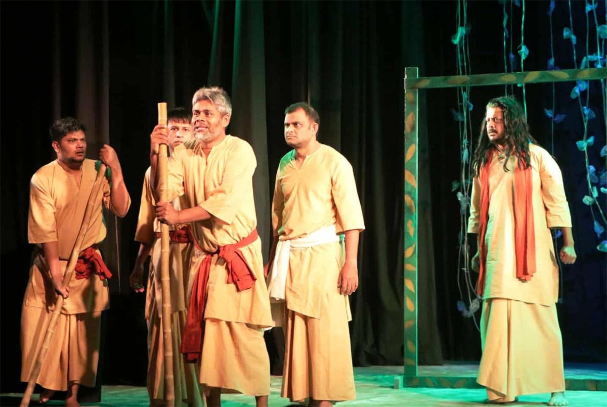 মহিলা সমিতিতে লালনের "বারামখানা"