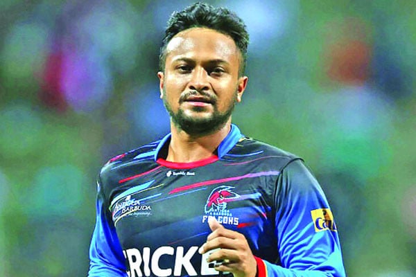 ৫০০ উইকেটের মাইলফলকের কাছে