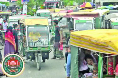 হাসপাতালে ঢুকতেই বিড়ম্বনা