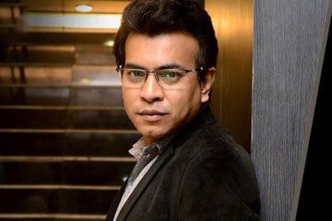 রাজনীতিতে এসে কাজ হারিয়ে বাড়ি-গাড়ি বিক্রি করলেন রুদ্রনীল