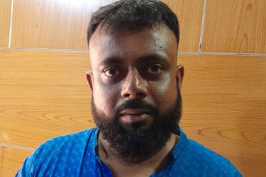 মাদারীপুরে শ্রমিক লীগ নেতা গ্রেফতার