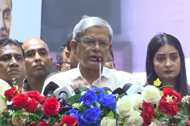 বিভাজনের রাজনীতি নয়, ঐক্যবদ্ধভাবে কাজ করতে হবে : মির্জা ফখরুল