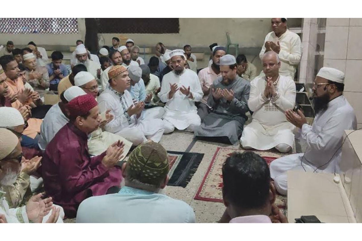 ঢাবির প্রয়াত অধ্যাপক জাহাঙ্গীর আলমের স্মরণে দোয়া মাহফিল