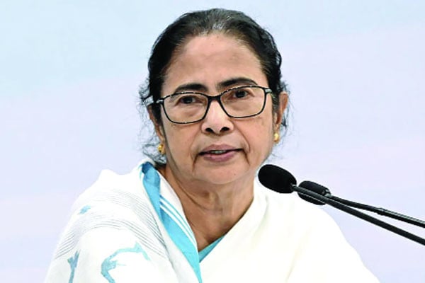 ভারতের দরিদ্রতম মুখ্যমন্ত্রী মমতা