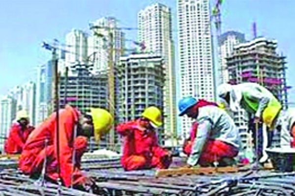 আমিরাতে হুমকির মুখে শ্রমবাজার