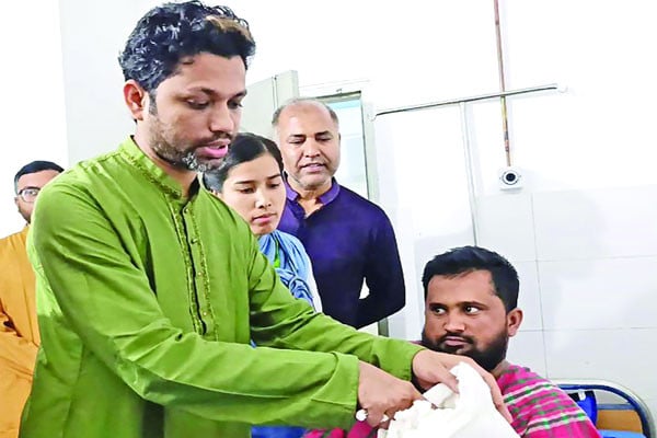 অঙ্গ প্রতিস্থাপনে সাড়া জাগিয়েছেন ডা. মামুন