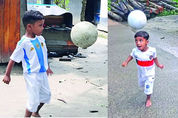 ফুটবলে তার অসাধারণ নৈপুণ্য - বিস্ময়বালক সোহান