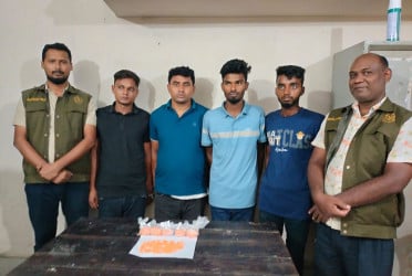 ঠাকুরগাঁওয়ে ইয়াবাসহ ৪ মাদক ব্যবসায়ী গ্রেফতার