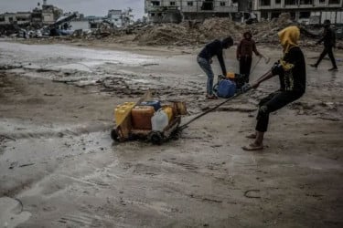 ইসরায়েলকে গাজায় ‘মৌলিক চাহিদা’ নিশ্চিত করতে হবে : রেডক্রস