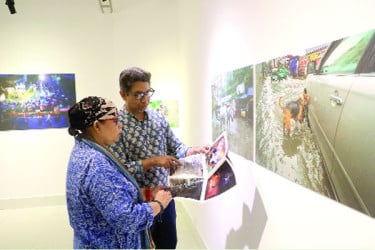 বৃষ্টিবিলাস ও ভোগান্তিতে ‘ট্রাবলিং রেইন’