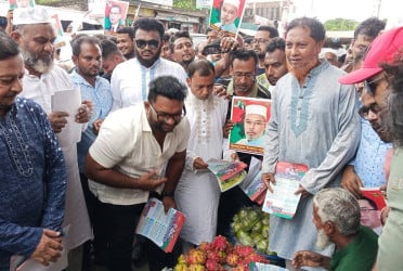 সোনারগাঁয়ে বিএনপির গণসংযোগ ও লিফলেট বিতরণ