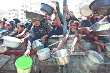 দুর্ভিক্ষে দুর্বিষহ জীবন গাজায়
