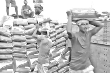 বেড়েছে চাল আমদানি বাজারে কমছে দাম
