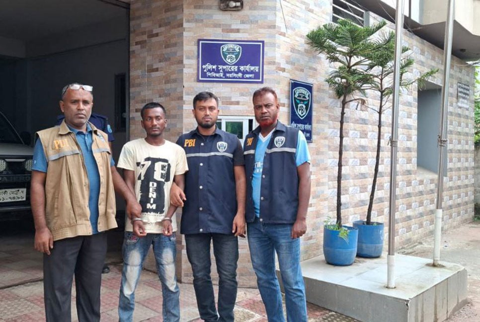 নরসিংদীতে কুপিয়ে হত্যায় গ্রেফতার ২
