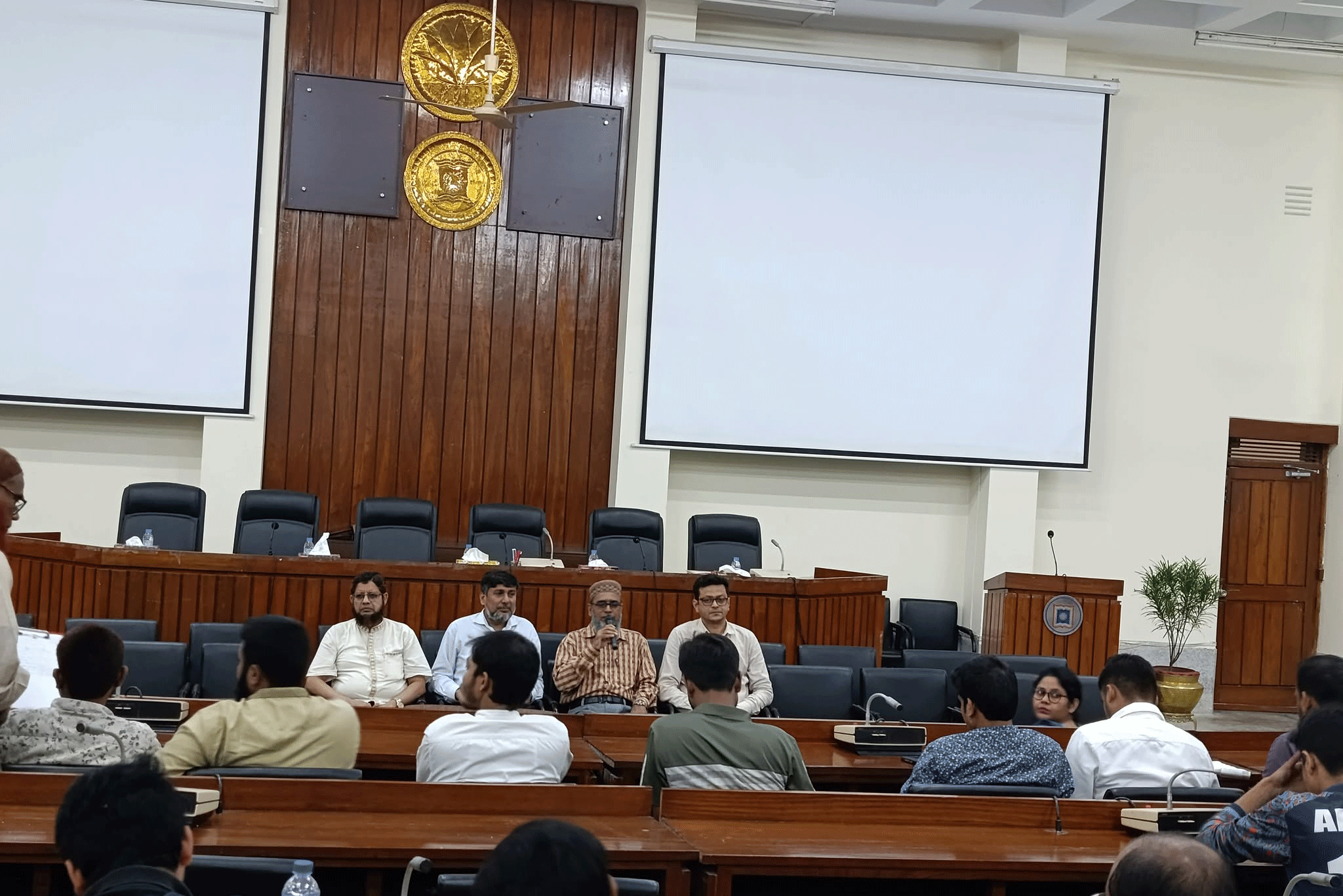 প্রথম দিন মনোনয়ন উত্তোলন করলো ৭ পদপ্রার্থী