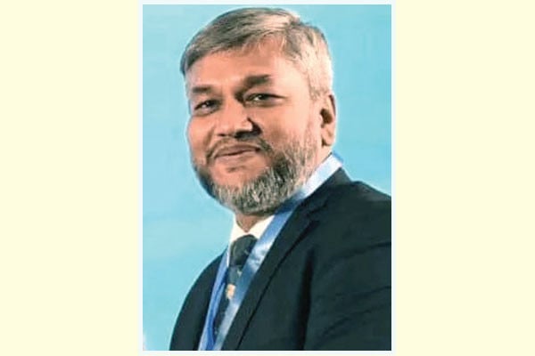 জাতীয় মৎস্য পদক পেলেন শেকৃবির অধ্যাপক