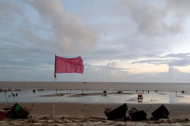 সাগরে আরেকটি লঘুচাপের শঙ্কা, ৩ নম্বর সতর্কতা