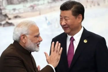 যুক্তরাষ্ট্রকে টেক্কা দিয়ে বন্ধু হয়ে উঠতে পারবে ‘প্রতিদ্বন্দ্বী’ ভারত-চীন?