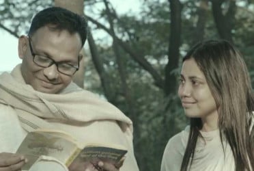 প্রেক্ষাগৃহে আসছে দেশে নির্মিত ইংরেজি সিনেমা ‘ডট’