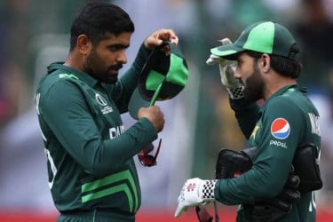 বাবর-রিজওয়ান বাদ, পিসিবি চেয়ারম্যান জানালেন ব্যাখ্যা