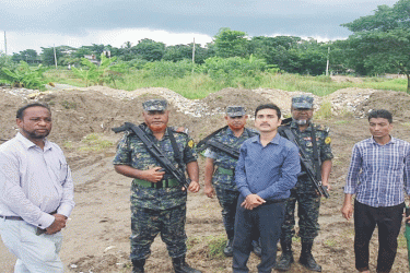 সিলেটে রাতভর অভিযানে উদ্ধার ৬০ হাজার ঘনফুট পাথর