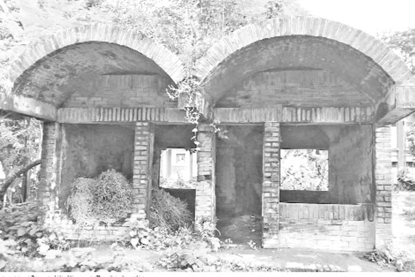 ভূতুড়ে বাড়ি বিএস কোয়ার্টার