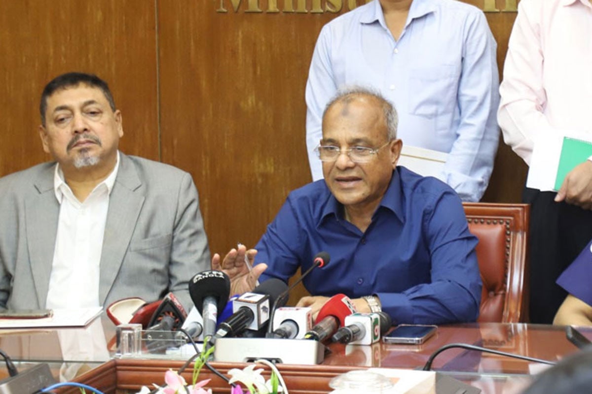 লুট হওয়া অস্ত্রের খোঁজ দিলে পুরস্কার ঘোষণা