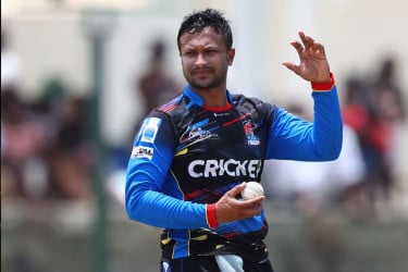 টি-টোয়েন্টিতে প্রথম ক্রিকেটার হিসেবে  সাকিবের অনন্য রেকর্ড