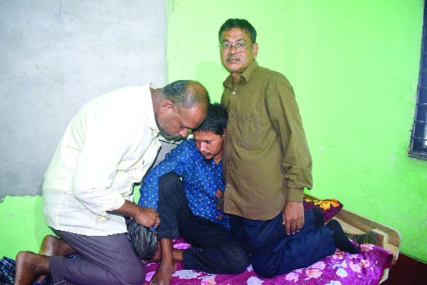চার বছর পর খুঁজে পেলেন ভাইকে
