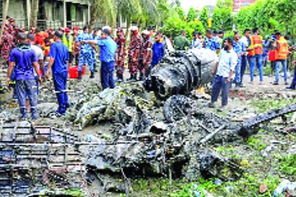 থামছেই না স্বজনদের কান্না, চাইলেন বিচার