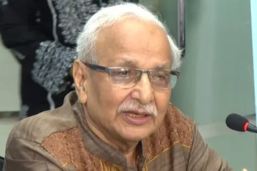 স্বৈরাচারী ব্যবস্থায় ফিরে যাওয়া সুযোগ নেই : বদিউল আলম