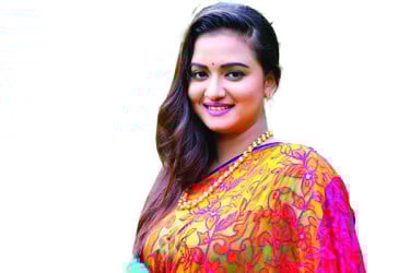 ‘নন্দিনী’ মৌর অপেক্ষায়