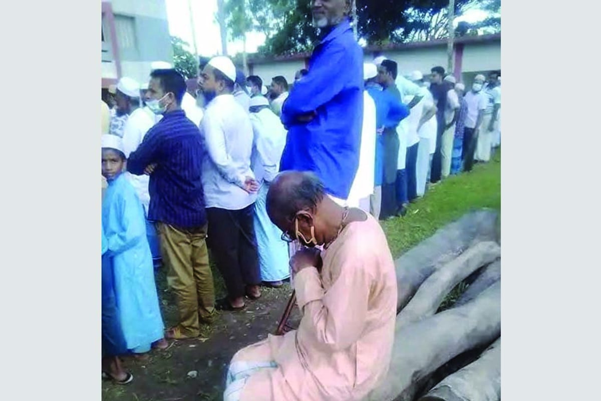 বন্ধুর জানাজায় ভাইরাল কান্নার সুধীর বাবু আর নেই