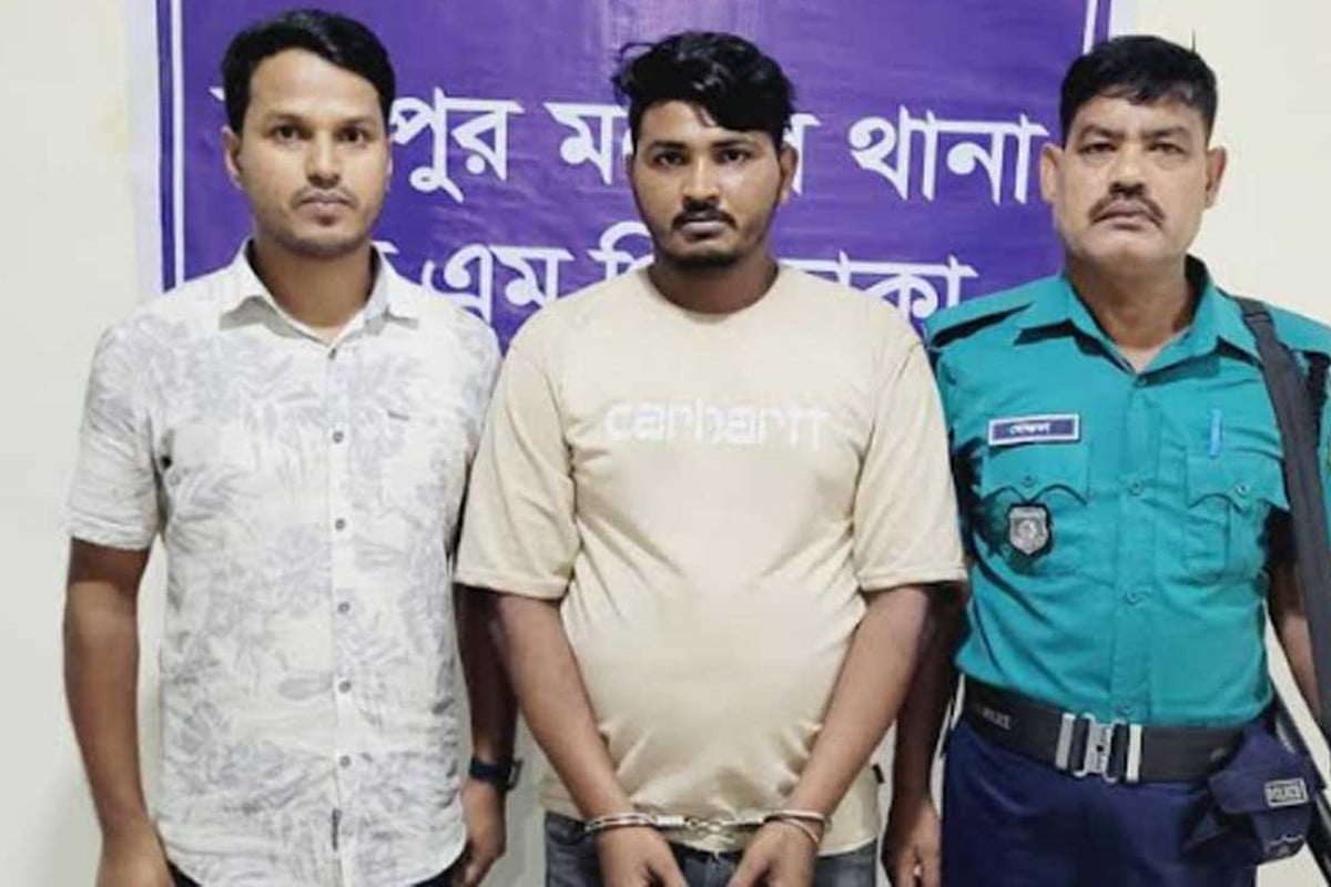 চীনা পর্যটকের ওয়ালেট চুরির ঘটনায় গ্রেফতার ২