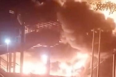 রাশিয়ায় ইউক্রেনের ড্রোন হামলায় সাতটি ভবন আগুন