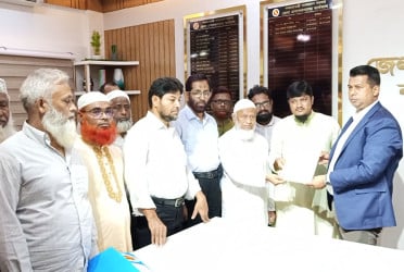 নারায়ণগঞ্জের চাষাঢ়া-মুক্তারপুর-পঞ্চবটি সড়ক সংস্কারের দাবিতে স্মারকলিপি