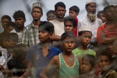 ৮০ হাজার মিয়ানমার শরণার্থীকে কাজের সুযোগ দিচ্ছে থাইল্যান্ড