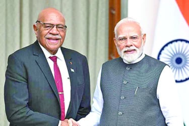 আপনার প্রতি কেউ খুশি নয়