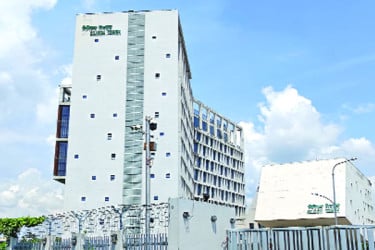 লুটপাটে বিপর্যস্ত হাইটেক পার্ক